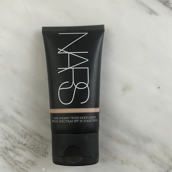 Nars pure radiant tinted moisturizer broad spectrum spf 30 - Picture 1 of 2